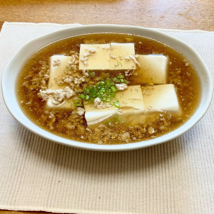 和風だし香る、鶏そぼろ餡かけ豆腐